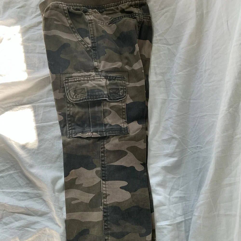 The Children's Place Green Camouflage Cargo Pants